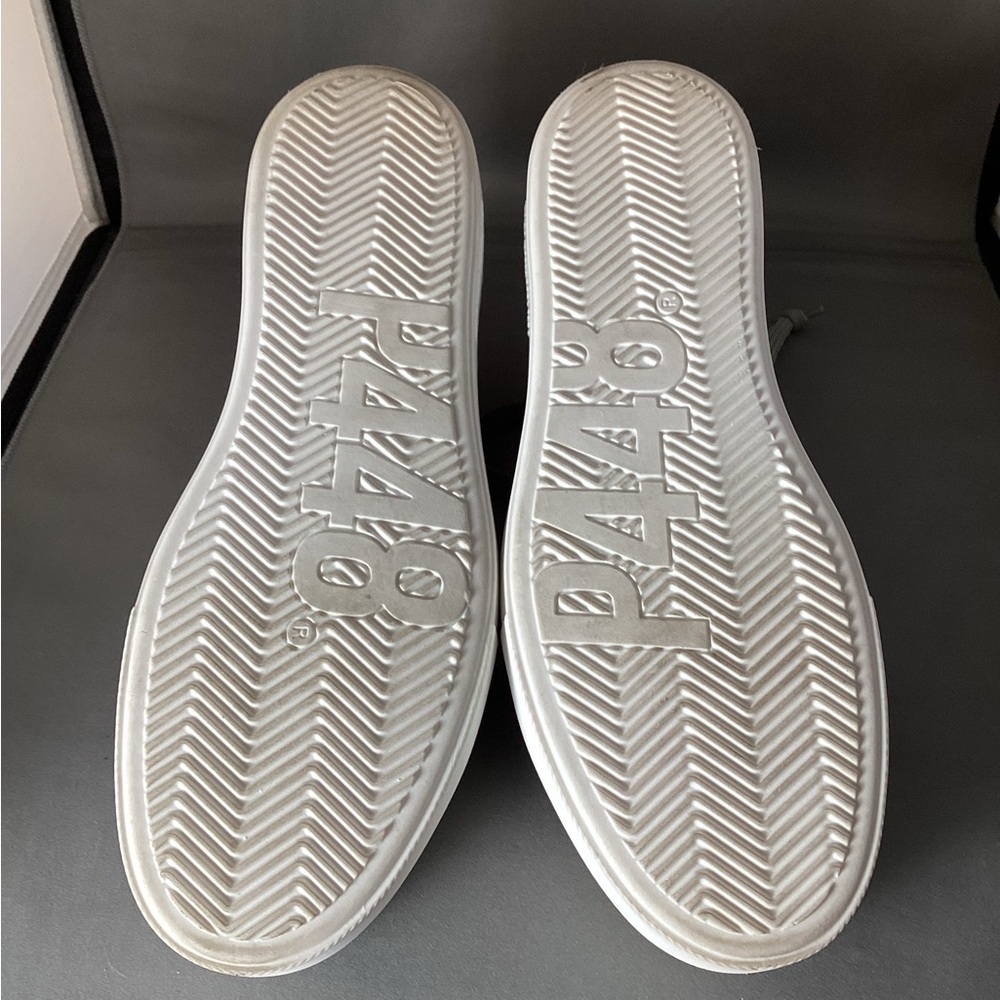 P448 John Low silver and white perforated sneakers - Picture 5 of 6